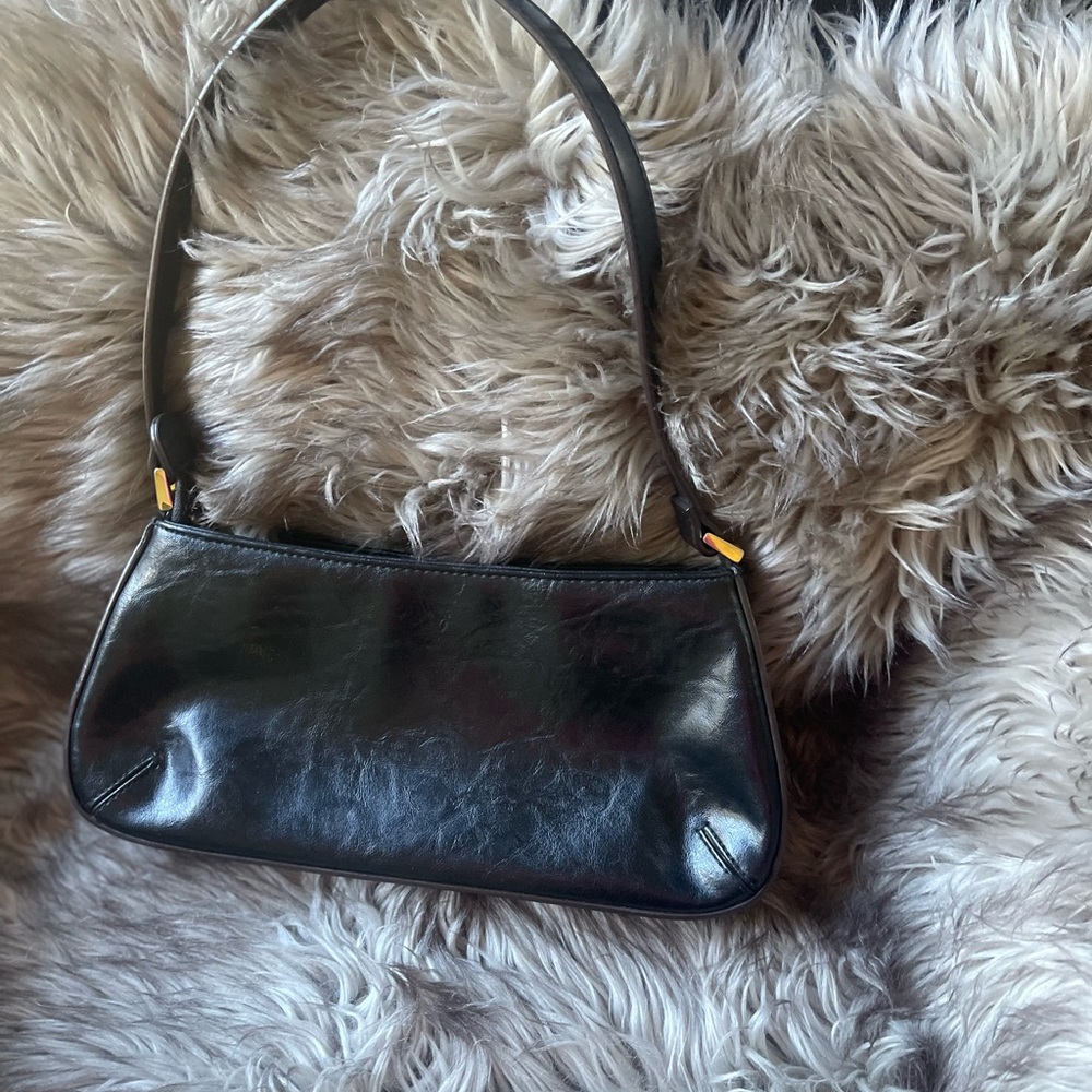 Mondani Elegant Black Leather Shoulder Bag